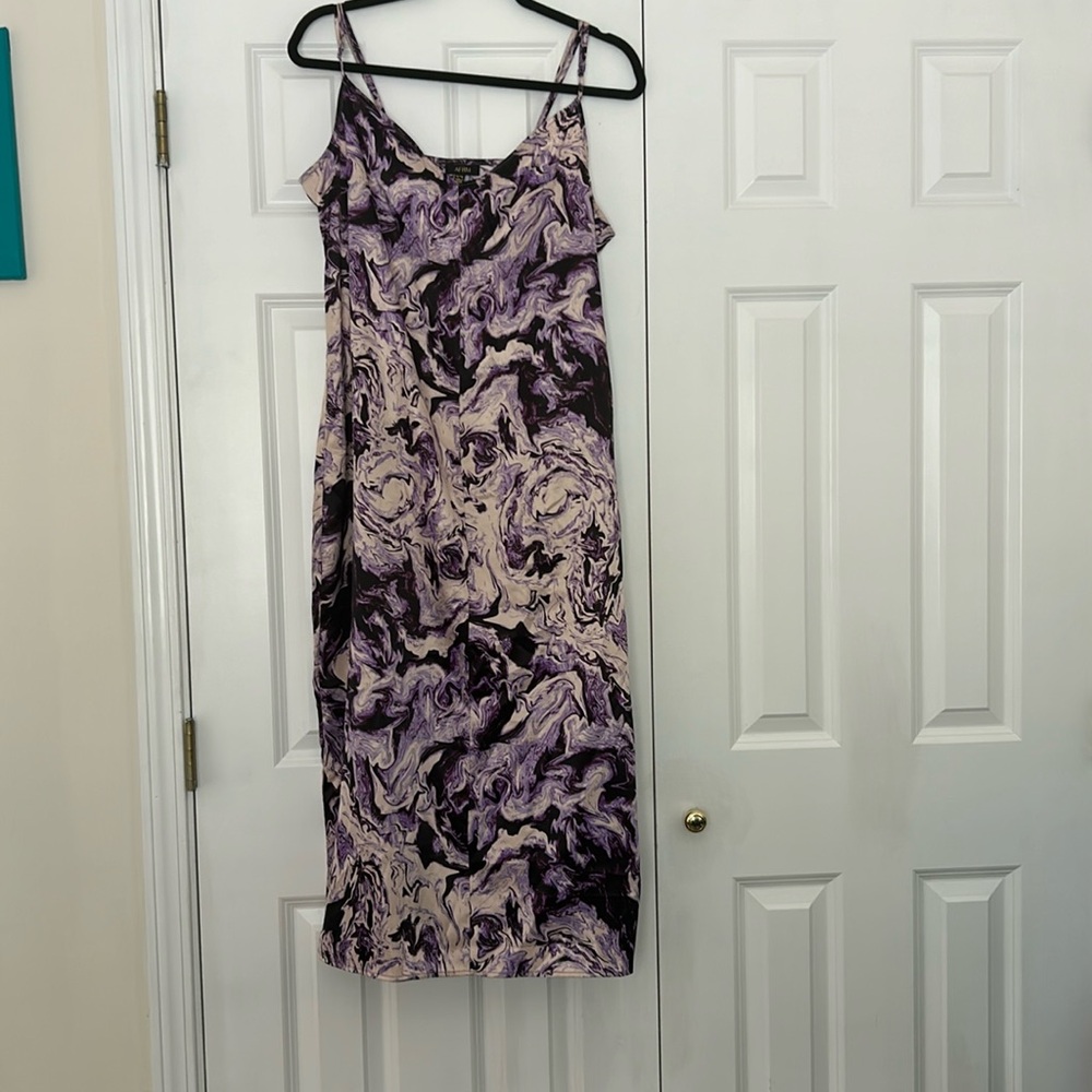 Women’s AFRM Katica satin dress in lavender swirl marble print. Size XL